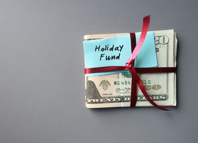 Budgeting Tips for the Holidays: 4 Tricks to Help You Save